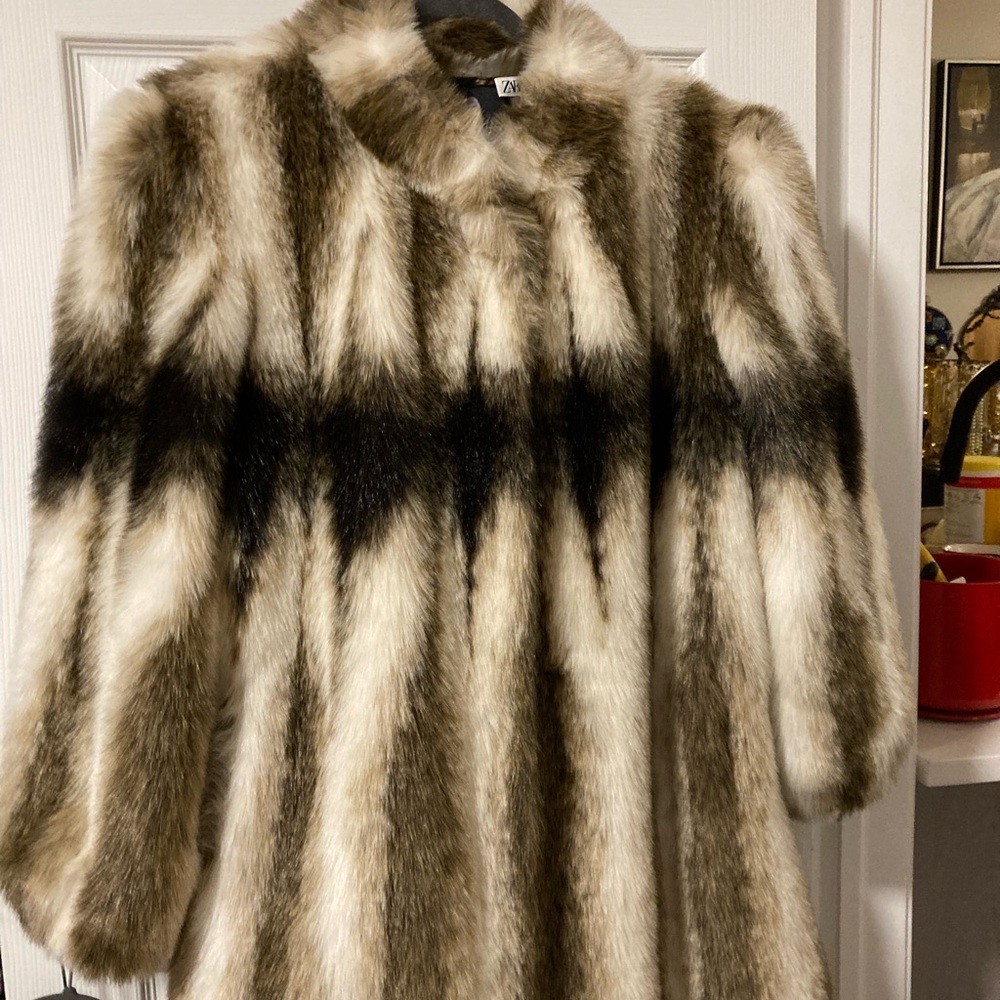 Olympia Limited Inc Faux Fur coat SZ L